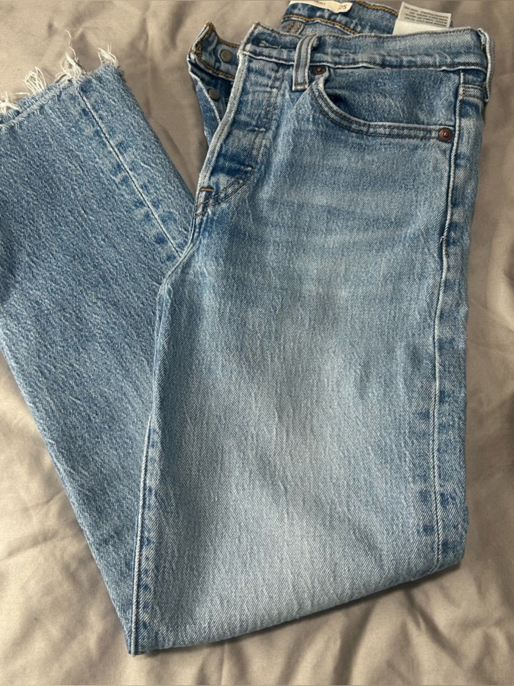 Levi’s wedgie straight ankle